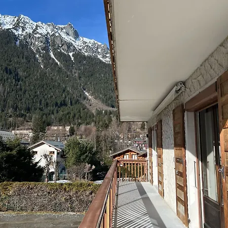 Sauna Bain Nordique Cinema Vue Montange *