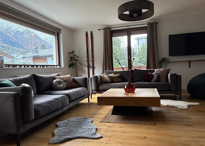 Chalet Sauna Bain Nordique Cinéma Vue Montange Chamonix Mont Blanc