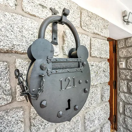 Sauna Bain Nordique Cinema Vue Montange שאמוני