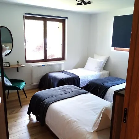 Sauna Bain Nordique Cinema Vue Montange בקתה *