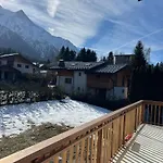 Chalet Sauna Bain Nordique Cinéma Vue Montange